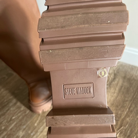 Steve Madden leather boots size 8 - Picture 6 of 7